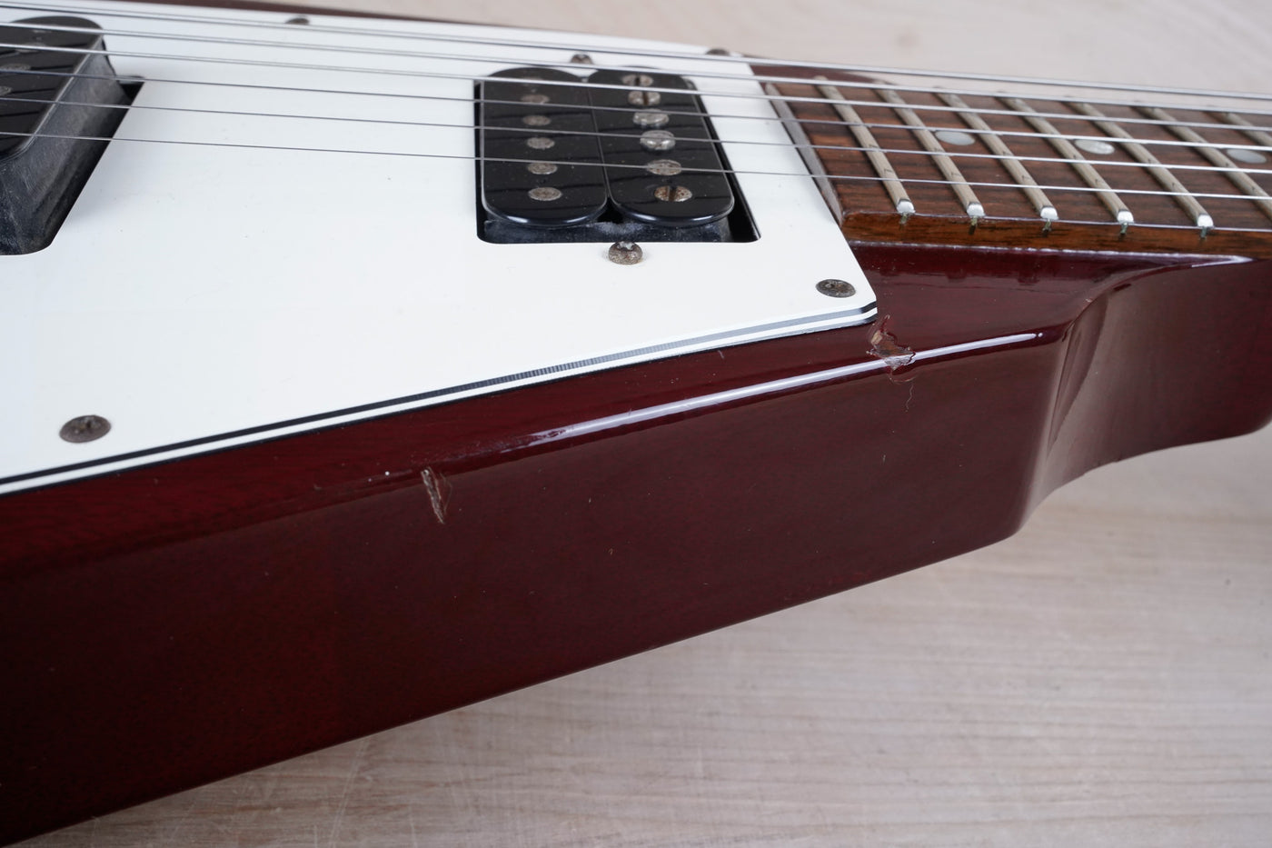 Gibson Flying V '67 Reissue 1998 Cherry w/ OHSC – A Flash Flood of