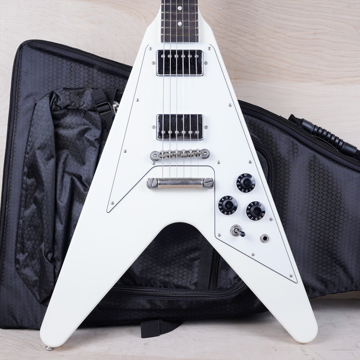 Orville FV-65 Flying V MIJ 1996 Alpine White Made in Japan w/ Bag