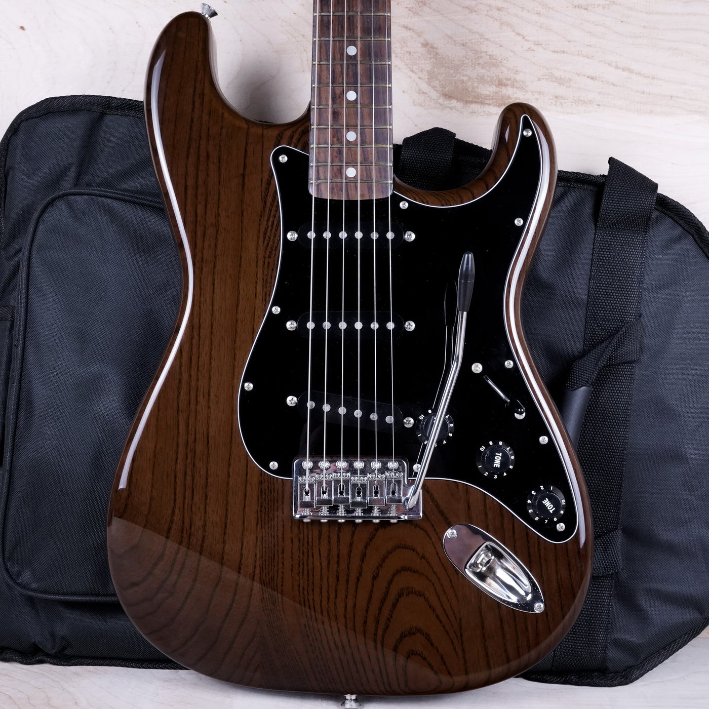 Fender ST71-ASH/WAL Stratocaster MIJ 2014 Walnut Japan w/ Bag