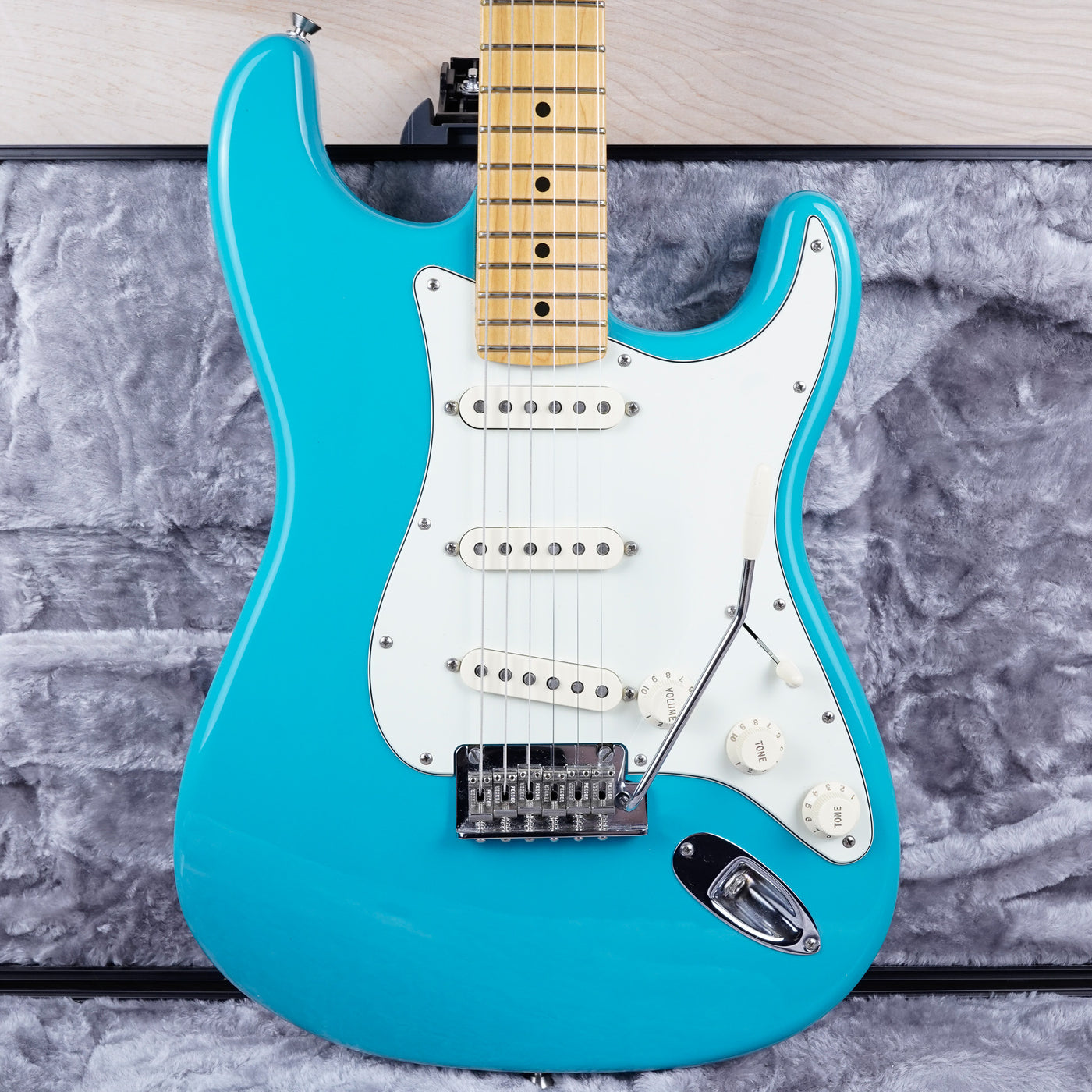 Fender American Professional II Stratocaster 2020 Miami Blue w/ OHSC