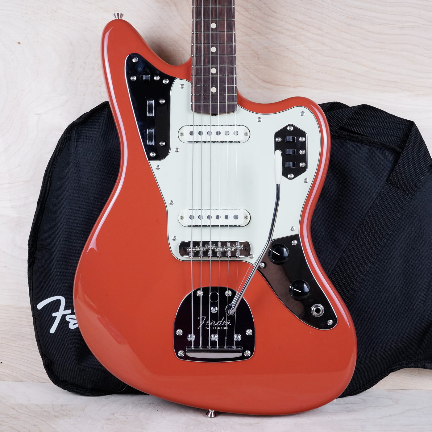 Fender FSR Traditional II '60s Jaguar MIJ 2025 Fiesta Red w/ Matching Headstock USA Pure Vintage Pickups w/ Bag