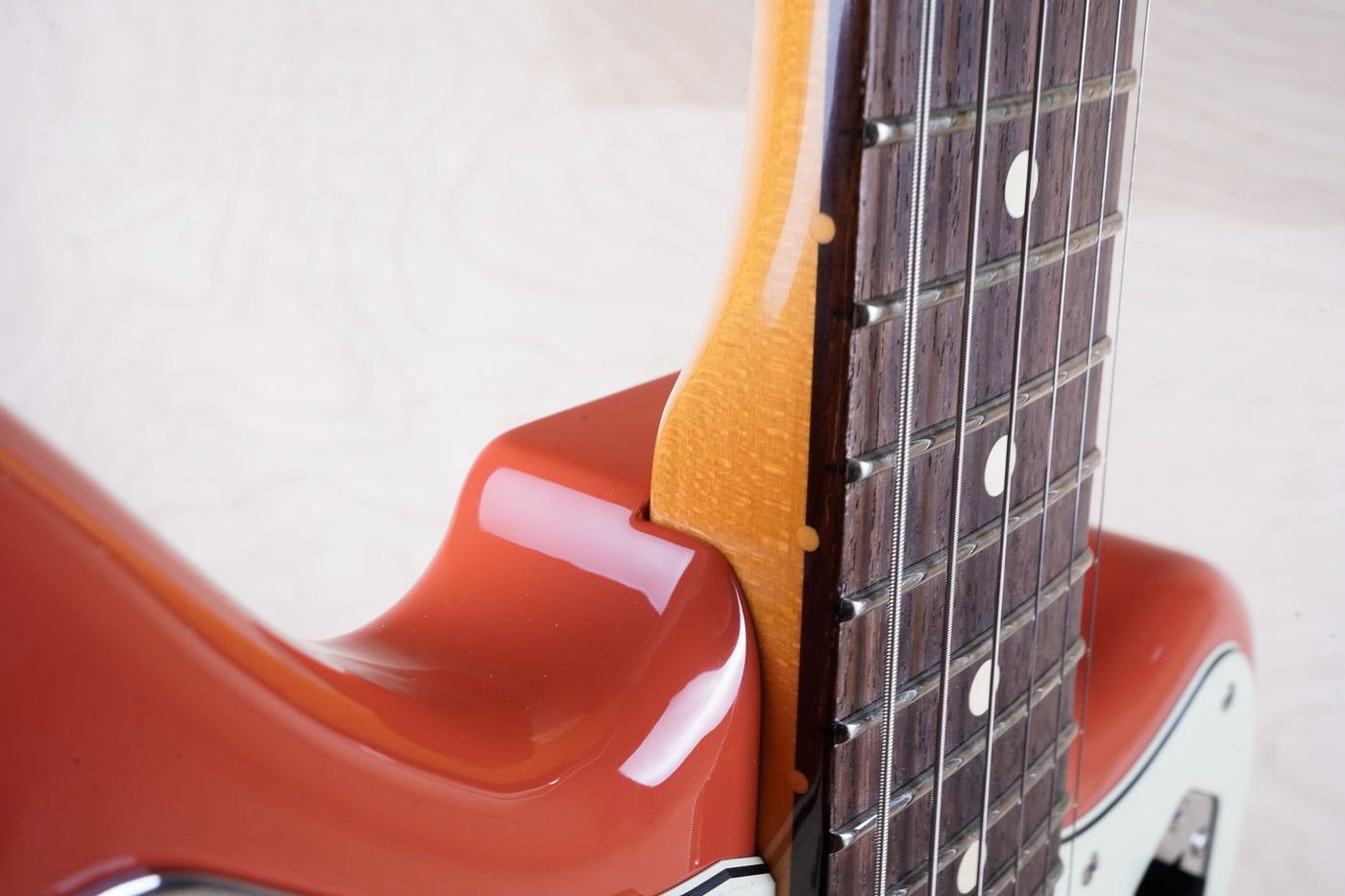 Fender FSR Traditional II '60s Jaguar MIJ 2025 Fiesta Red w/ Matching Headstock USA Pure Vintage Pickups w/ Bag
