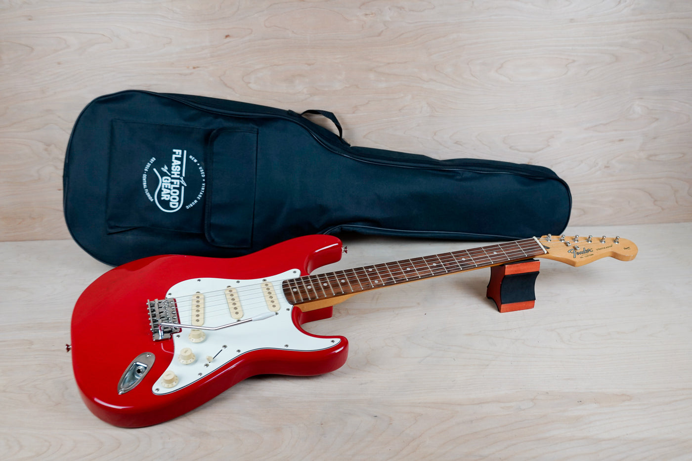 Fender "Squier Series" Standard Stratocaster 1992 Torino Red Made in Korea MIK w/ Bag