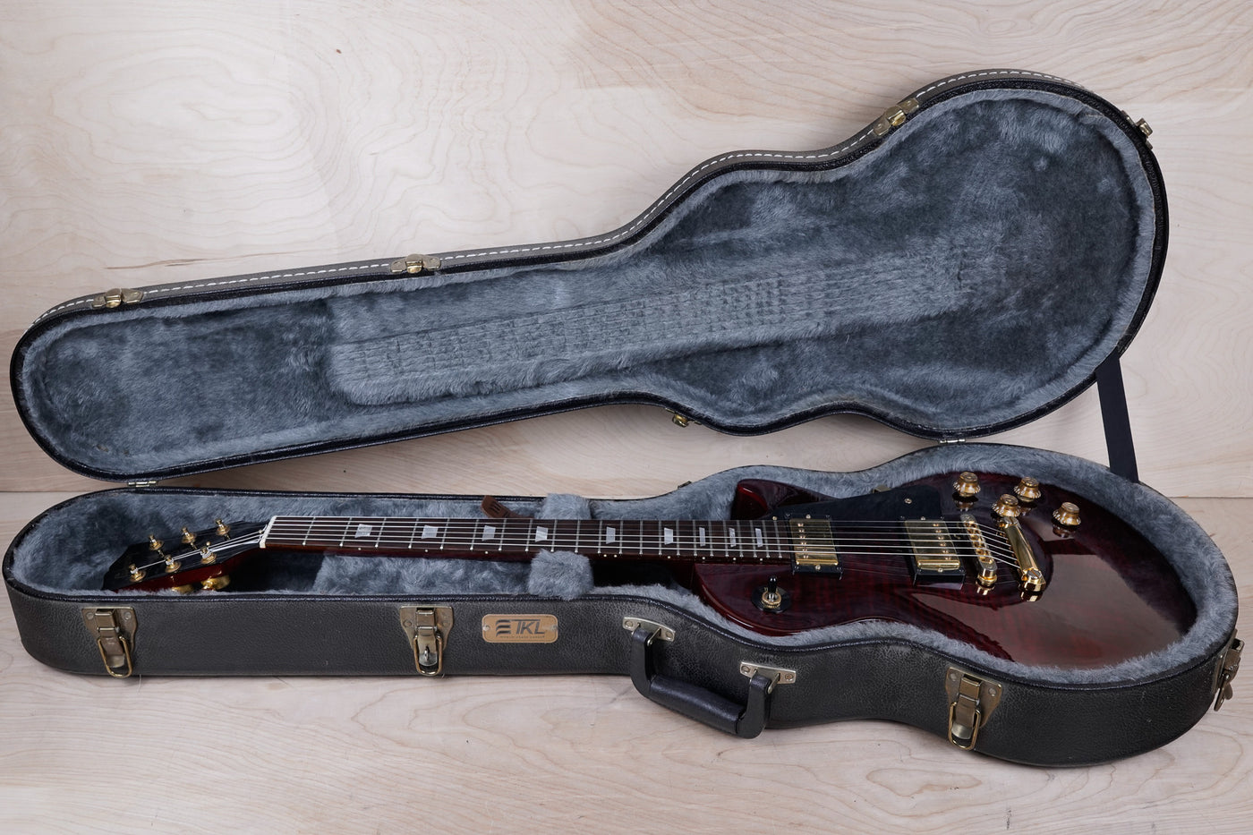 Gibson Les Paul Studio Premium Plus 2002 Wine Red w/ Hard Case