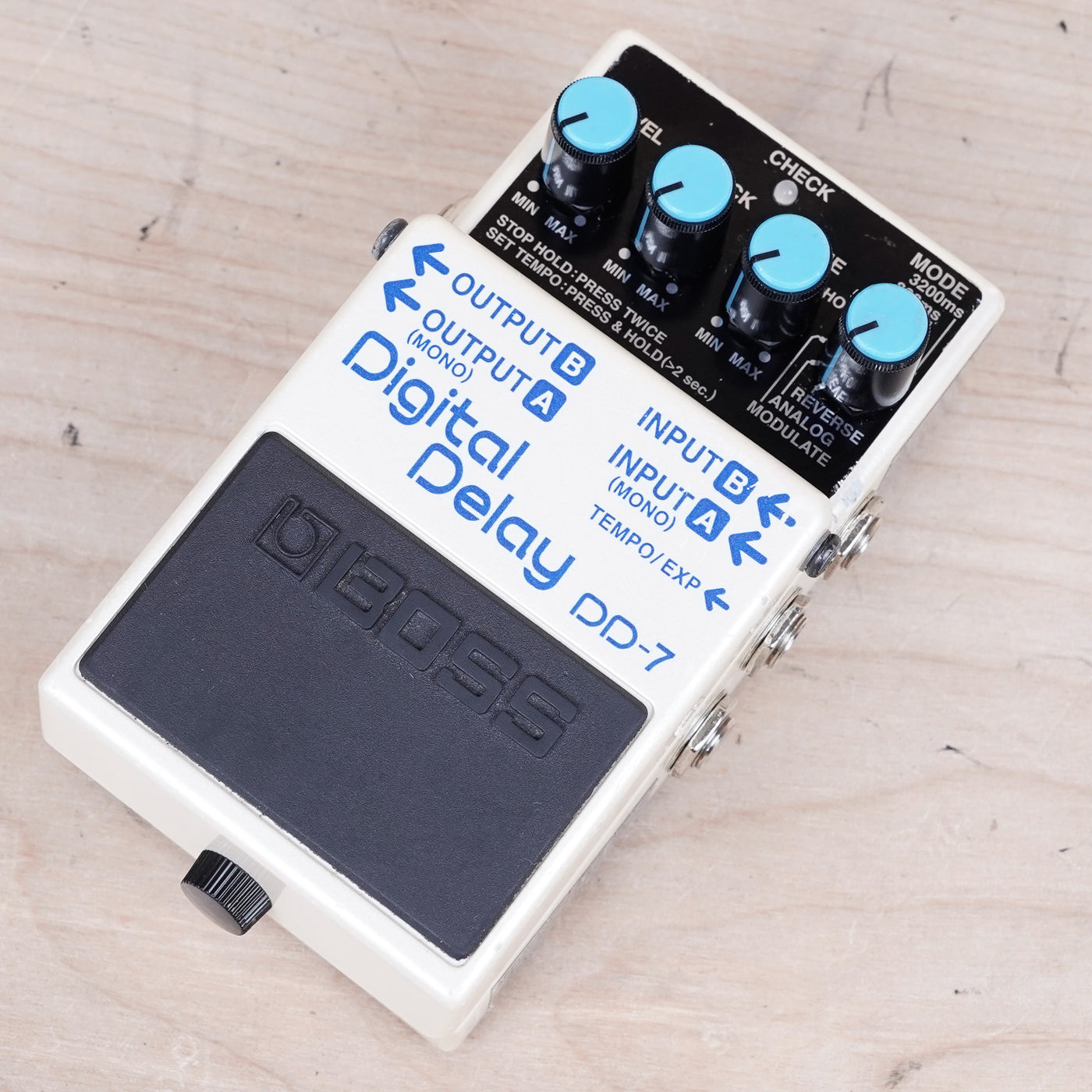 Boss DD-7 Digital Delay 2009 White Made in Taiwan