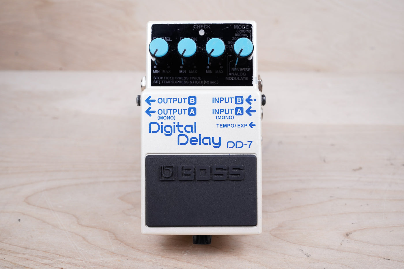 Boss DD-7 Digital Delay 2009 White Made in Taiwan