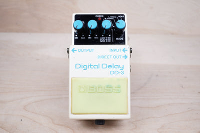 Boss DD-3 Digital Delay 1992 White Made in Japan Neon Yellow Stomp Pad