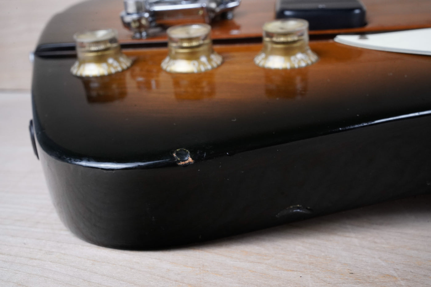 Gibson Thunderbird IV 2005 Vintage Sunburst w/ OHSC