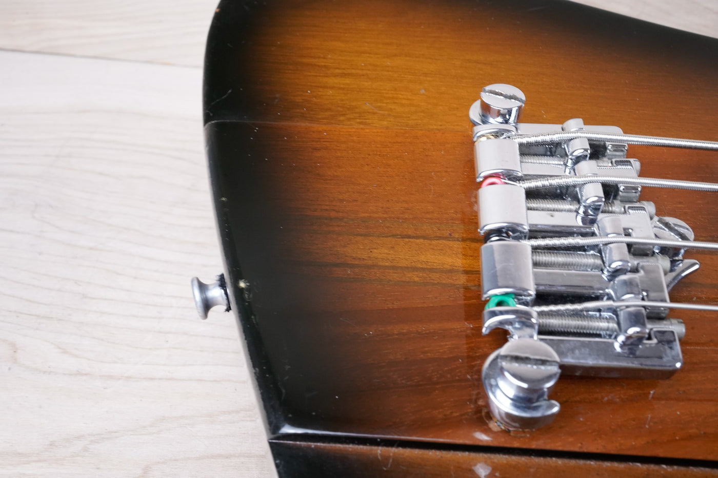 Gibson Thunderbird IV 2005 Vintage Sunburst w/ OHSC