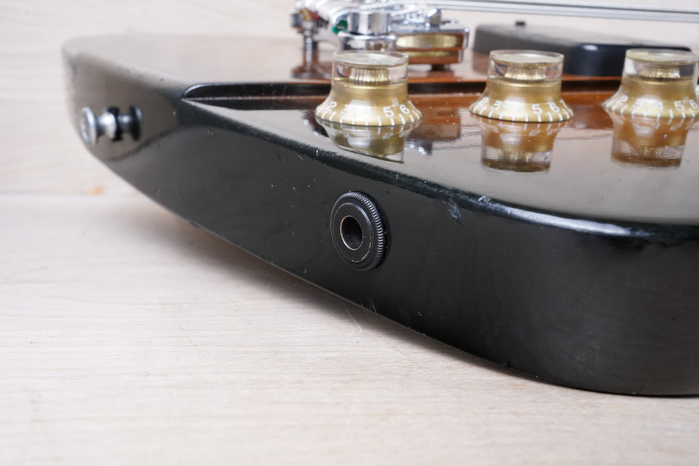 Gibson Thunderbird IV 2005 Vintage Sunburst w/ OHSC