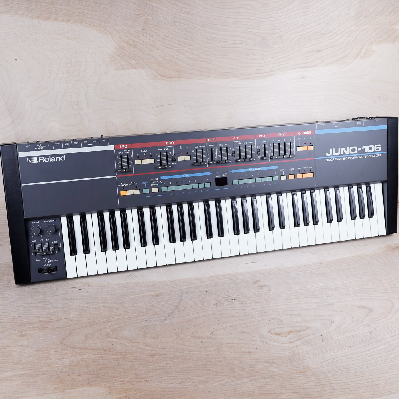 Roland Juno-106 61-Key Programmable Polyphonic Synthesizer 1984 w/ Foot Pedal