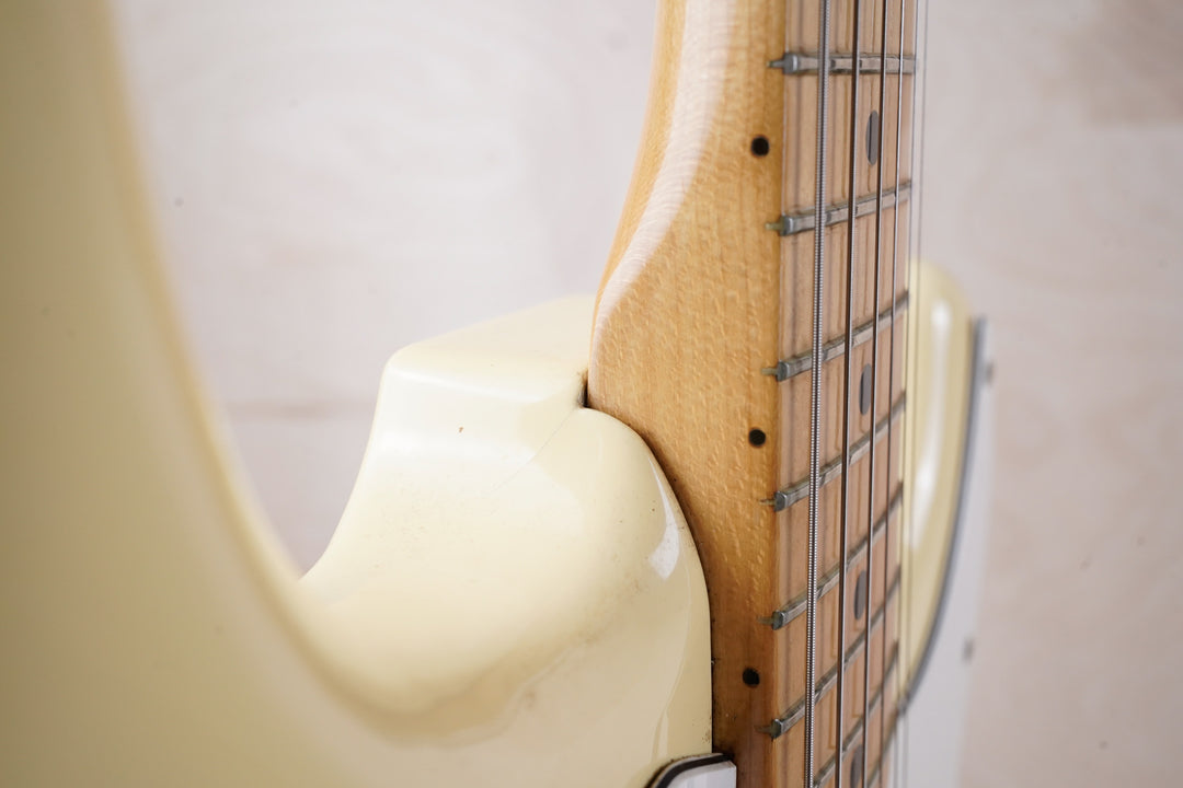 美品Fender Stratocaster アイボリー Fender ST72-55 Stratocaster Reissue MIJ 1987 Olympic White