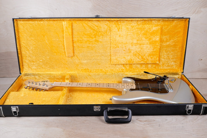 tokai Silver　Star　スキャロップ　中古　ハードケース付き tokai Silver Star スキャロップ 中古 ハードケース付き