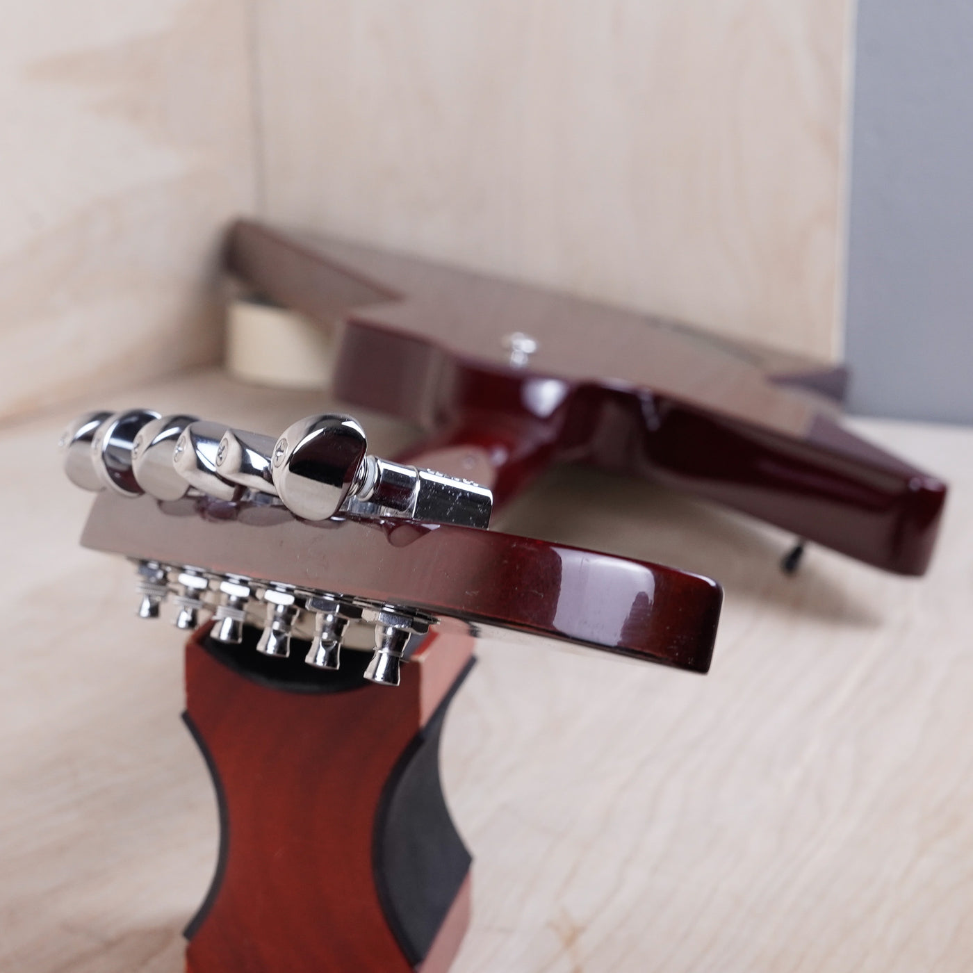 Gibson Explorer T 2016 Cherry w/ Bag