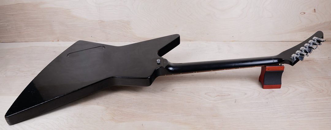 Gibson Explorer '76 Reissue 2004 Ebony w/ OHSC – A Flash Flood of Gear