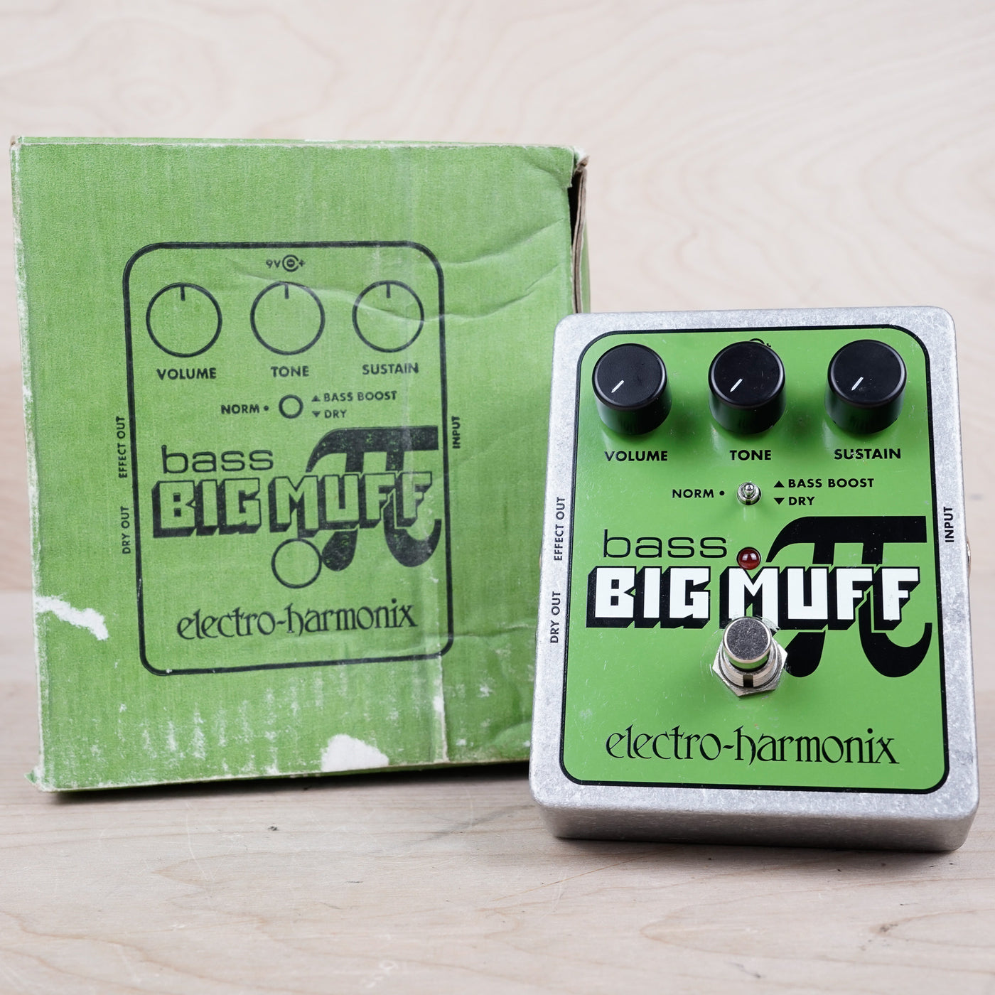 Electro-Harmonix Bass Big Muff Pi Distortion / Sustainer in Box