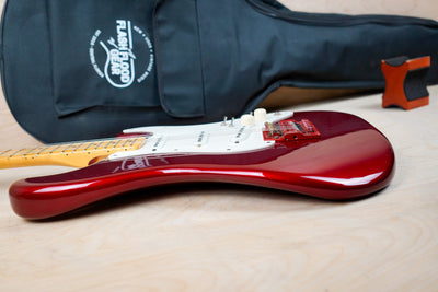 Fender American Stratocaster w/ Red Kahler Bridge 1984 Candy Apple Red Vintage USA w/ Bag