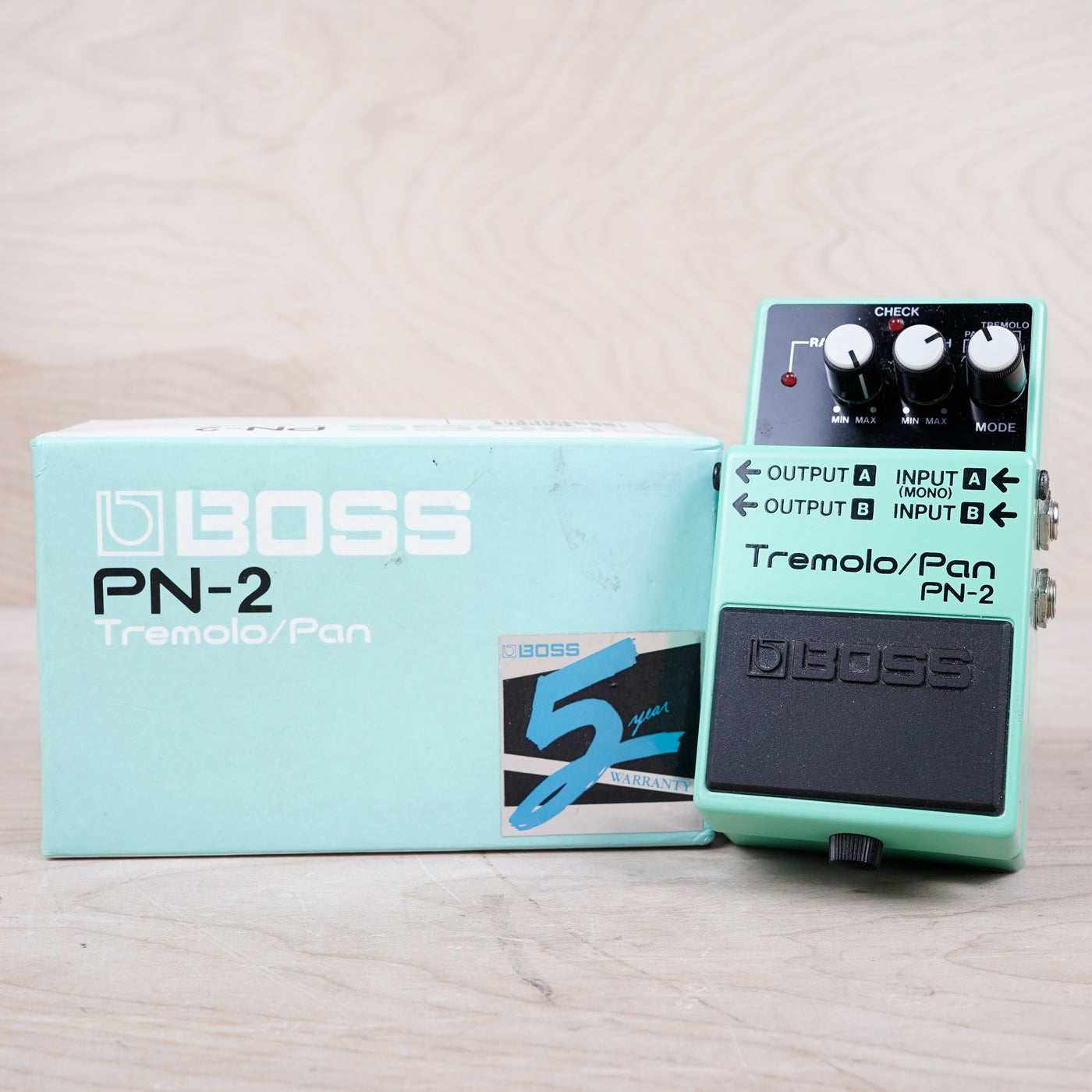 Boss PN-2 Tremolo/Pan (Silver Label) 1990 Green Made in Taiwan in Box