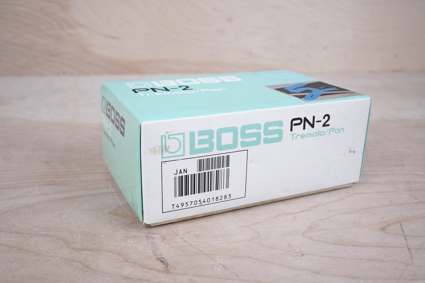 Boss PN-2 Tremolo/Pan (Silver Label) 1990 Green Made in Taiwan in Box