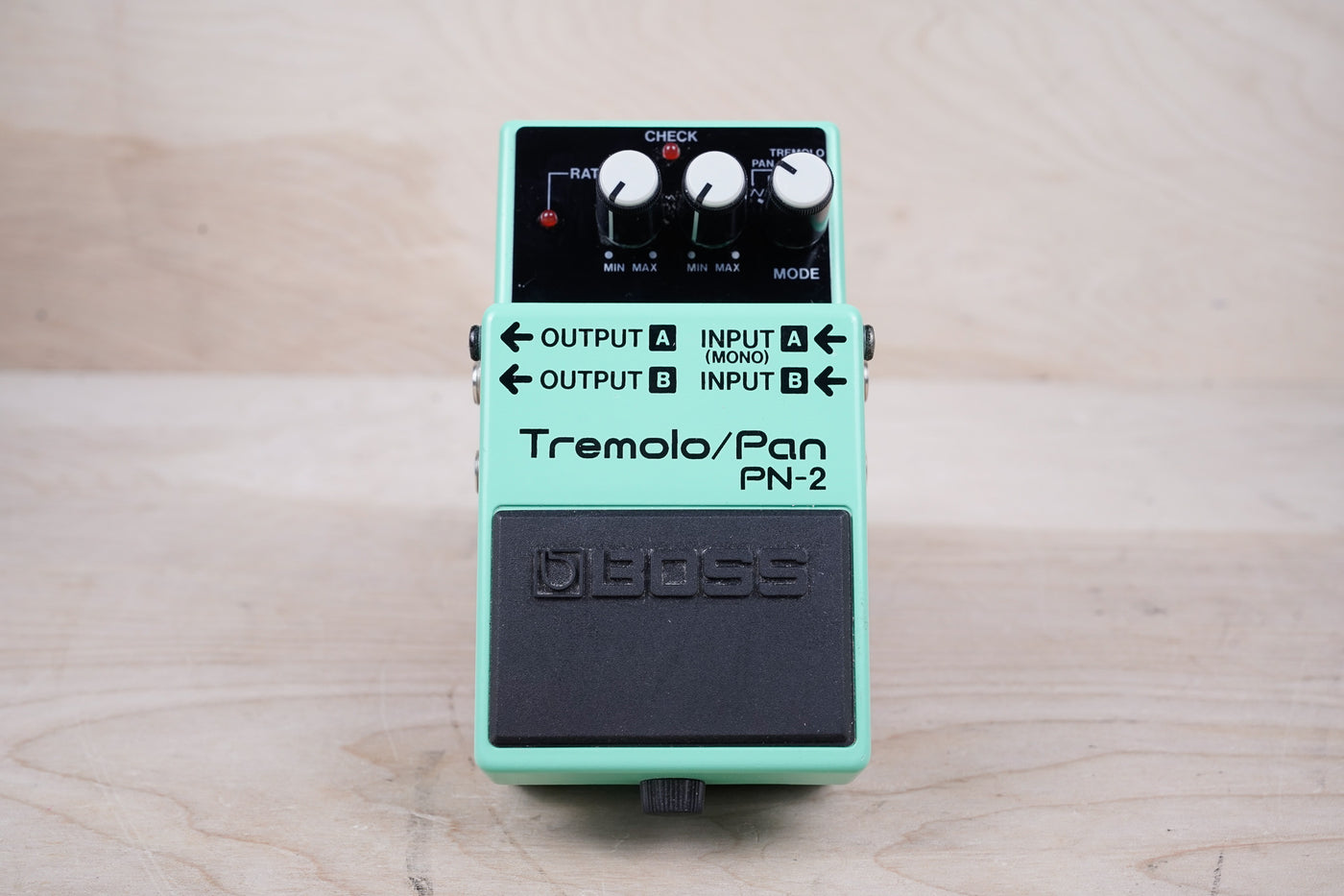 Boss PN-2 Tremolo/Pan (Silver Label) 1990 Green Made in Taiwan in Box