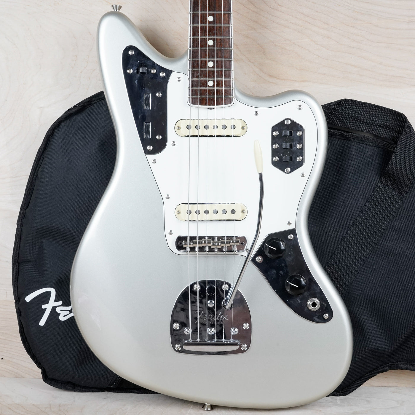Fender FSR Traditional II '60s Jaguar MIJ 2024 Inca Silver Japan w