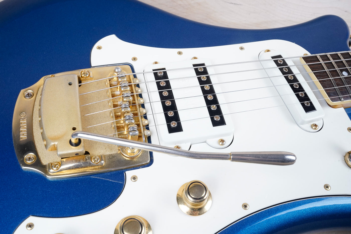 Yamaha SGV-700 Flying Samurai 2000 Shelby Blue w/ Bag