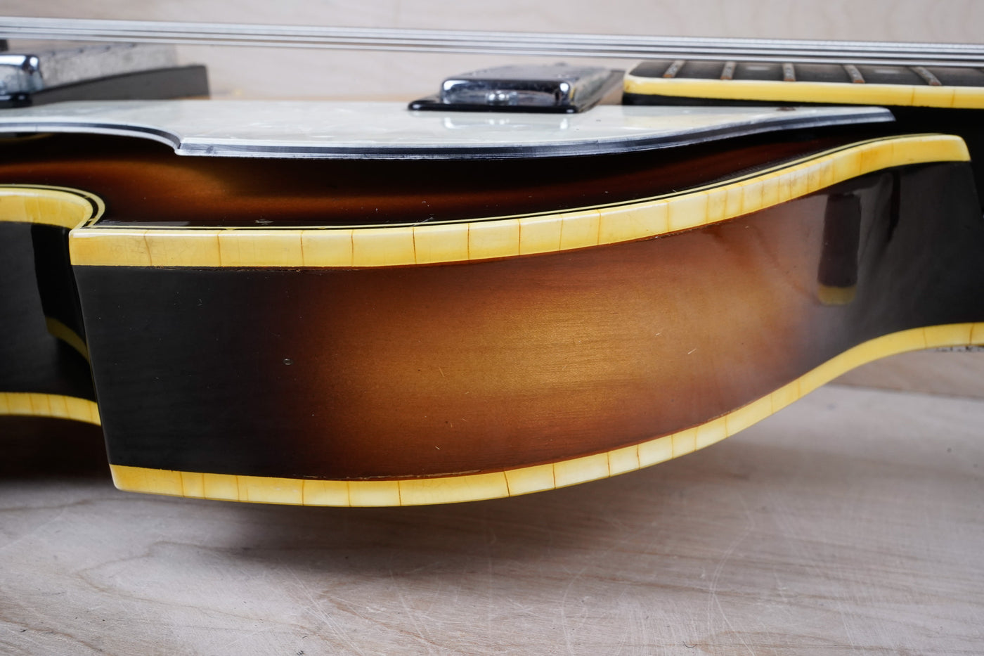 Greco VB-360 Violin Bass MIJ Vintage 1970s Sunburst Maxon Pickups w/ OHSC