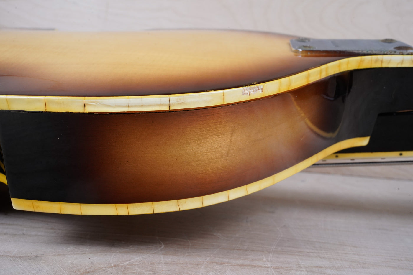 Greco VB-360 Violin Bass MIJ Vintage 1970s Sunburst Maxon Pickups w/ OHSC