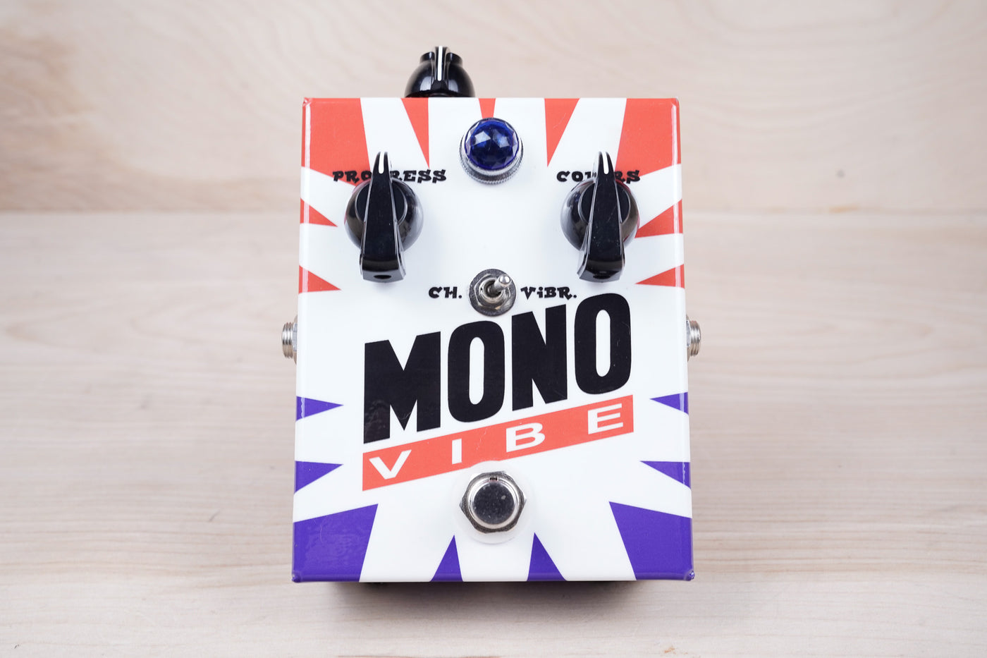 MG Music Mono Vibe Effects Pedal in Box