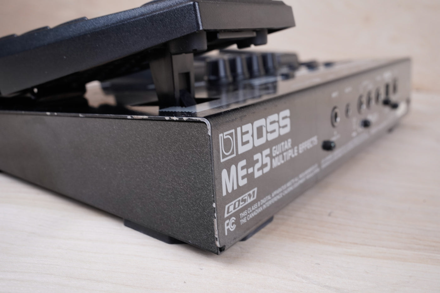 Boss ME-25 Guitar Multi-Effect Unit Black w/ Power Adapter