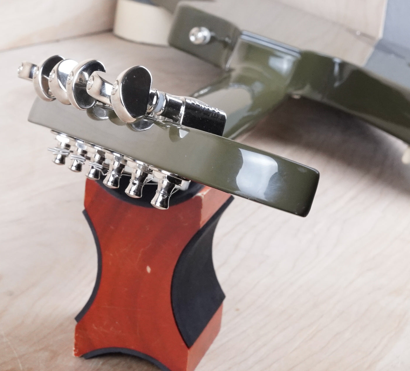 Epiphone Limited Run Explorer 2020 Olive Drab Green w/ Epiphone Hard Case