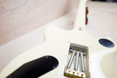 Yamaha SG1300T MIJ 1984 Aged White Vintage SG Made in Japan w/ Bag