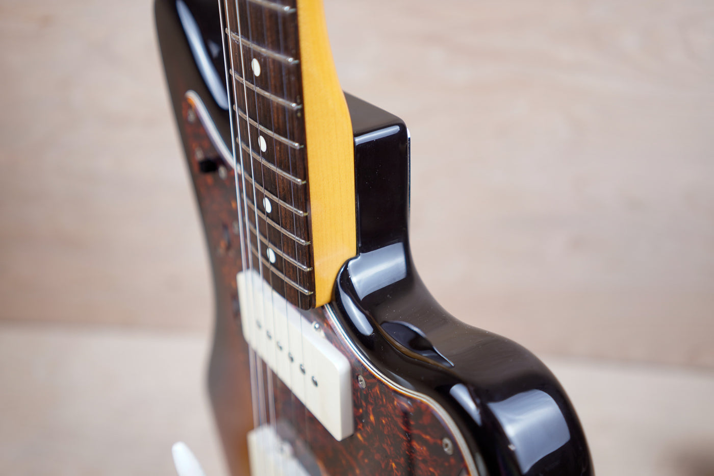 Fender JM66-80 Jazzmaster 1966 Reissue CIJ 1999 Sunburst Crafted in Japan in Japan w/ Bag
