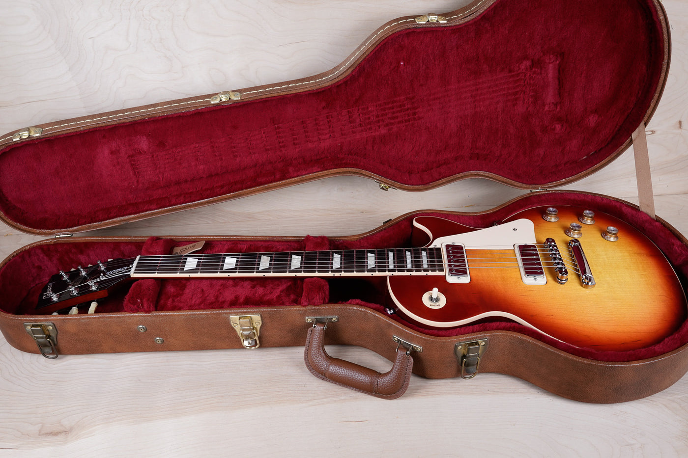 Gibson Les Paul '70s Deluxe 2018 Cherry Sunburst w/ OHSC
