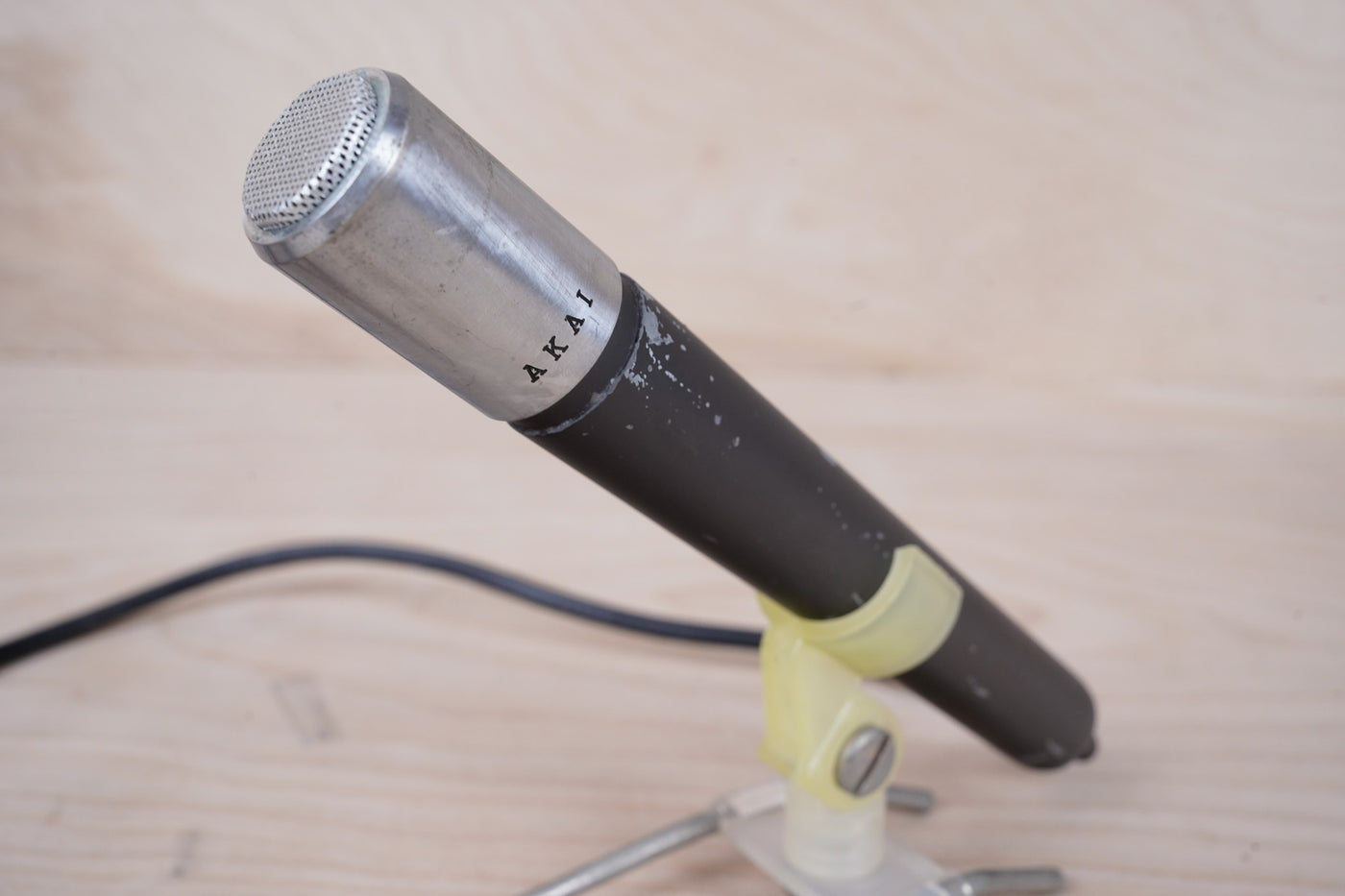 Akai Dynamic ADM-6 Microphone w/ Desktop Stand
