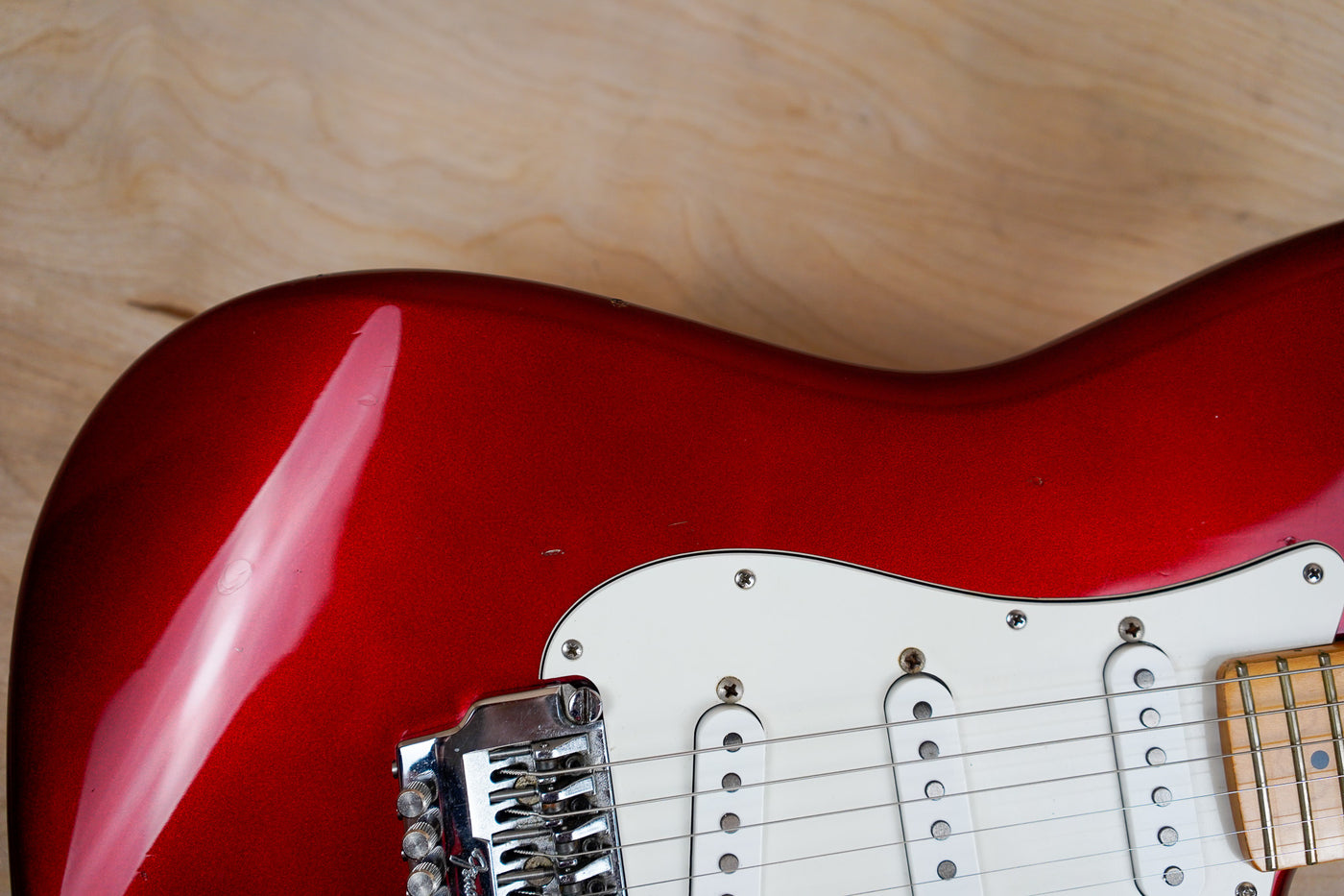 Fender ST-557 Contemporary Series Stratocaster SSS MIJ w/ System One Tremolo 1984 Candy Apple Red w/ Hard Case