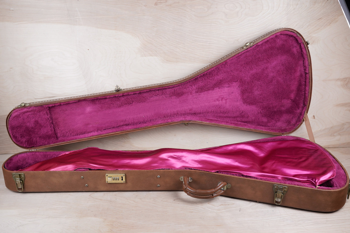 Gibson Flying V '67 1997 Cherry w/ OHSC