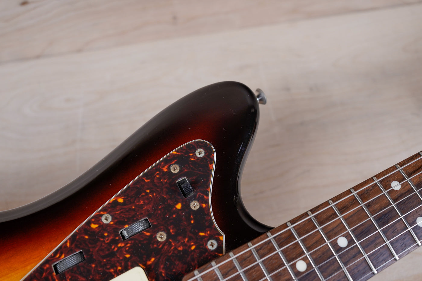 Fender JM-66 Jazzmaster Reissue CIJ 2004 Sunburst Crafted in Japan w/ G&G Hard Case