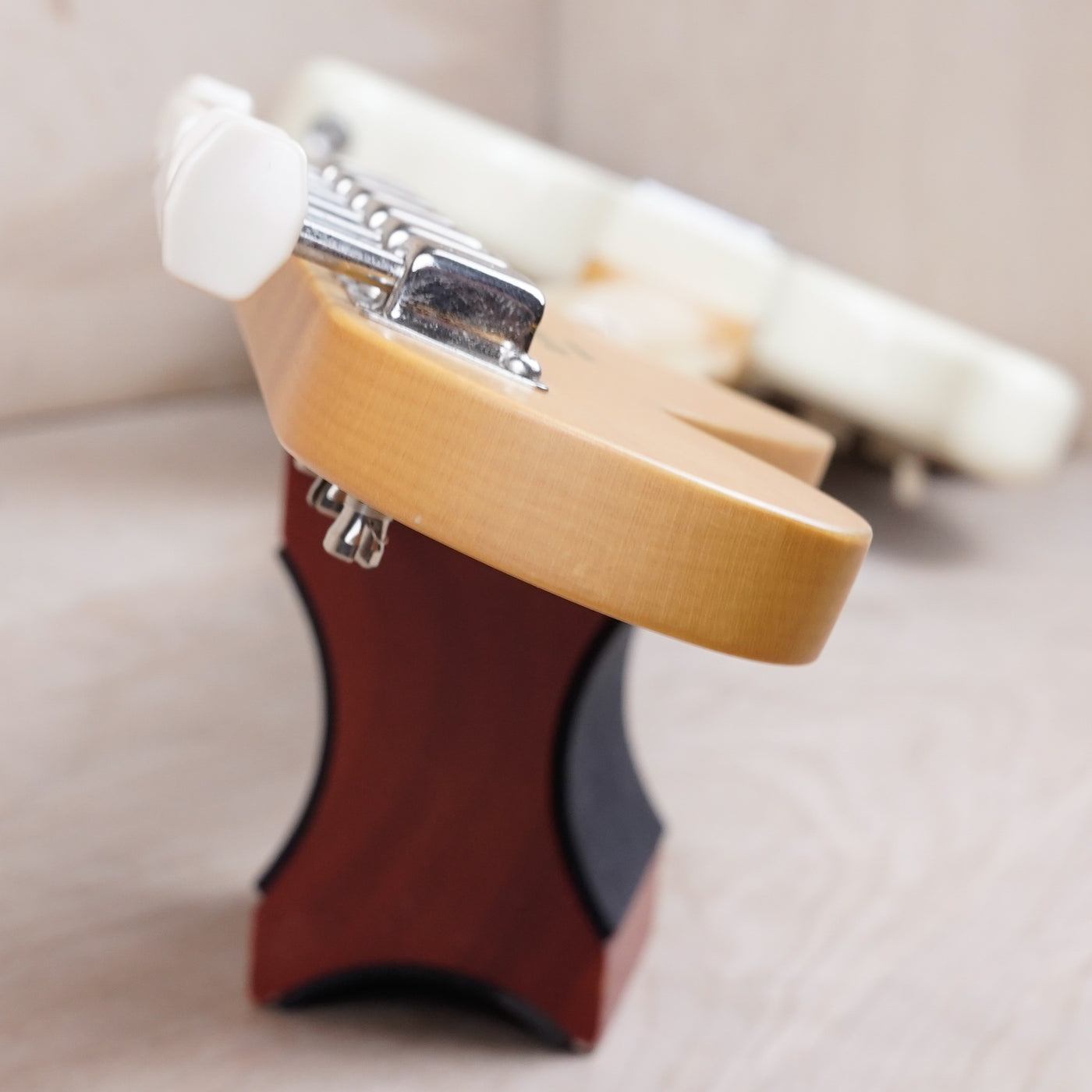 Fender Char Signature Mustang MIJ 2020 Olympic White Japan w/ Bag