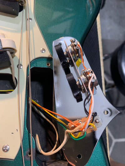 Fender FSR Traditional II '60s Jaguar MIJ 2025 Sherwood Green Metallic USA Pure Vintage Pickups Japan Exclusive w/ Bag
