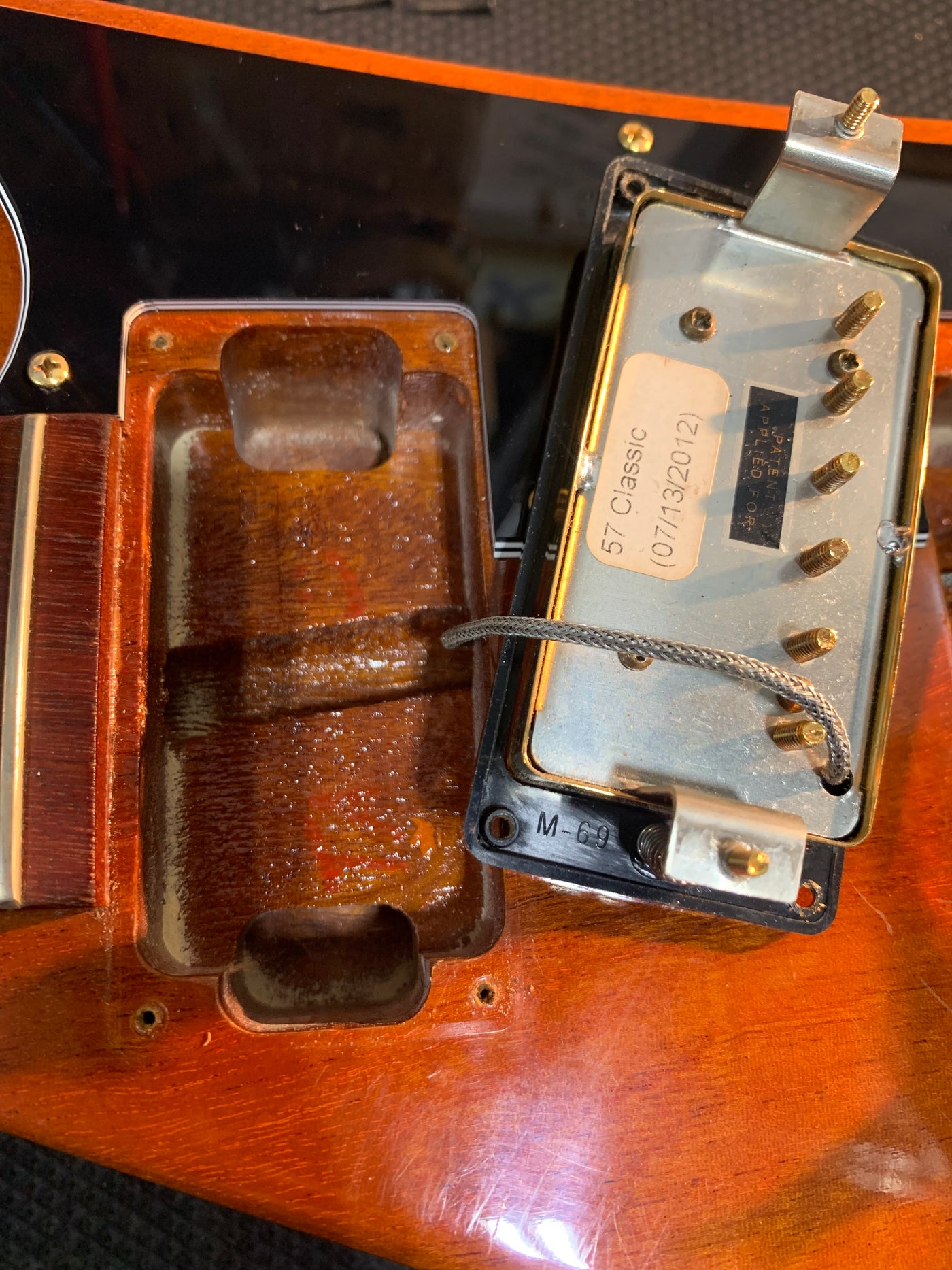 Gibson Moderne XL 2012 Translucent Amber w/ OHSC