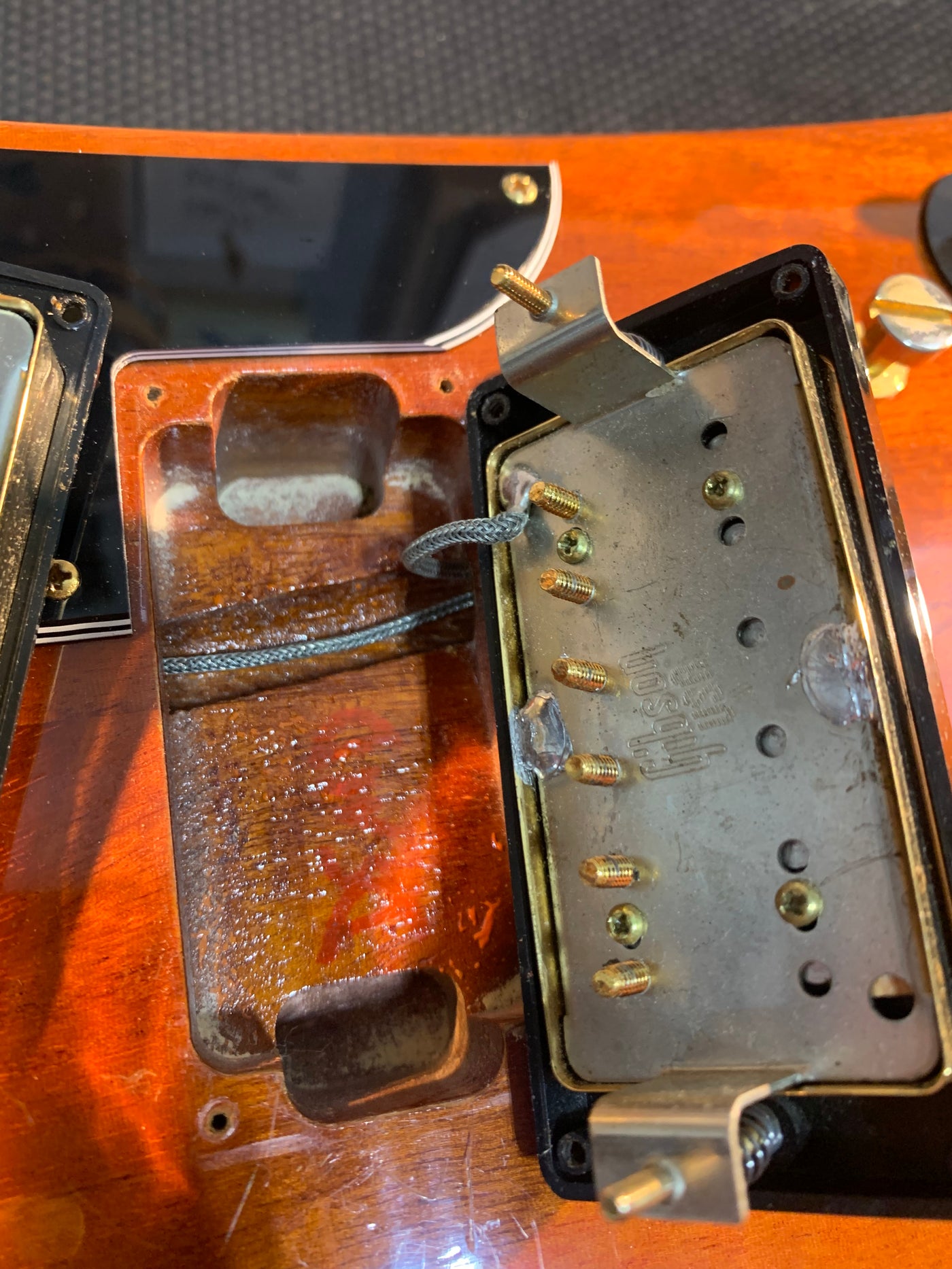 Gibson Moderne XL 2012 Translucent Amber w/ OHSC