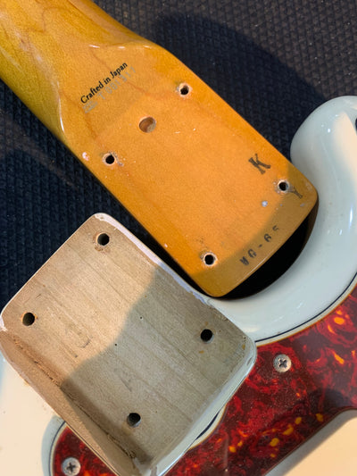 Fender MG-65 Mustang Reissue CIJ 2007 Vintage White US Vintage Grey Bobbin Pickups w/ Bag