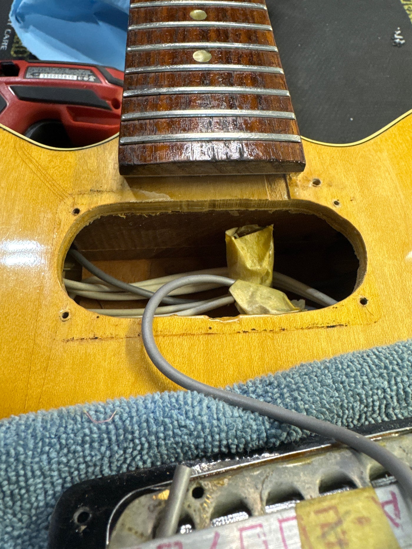 Gretsch 7607 Broadkaster Hollow Body 1975 Natural Filter'Tron Pickups Vintage USA w/ OHSC