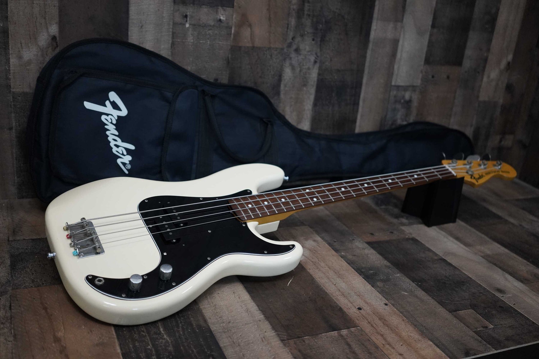 Fender PB-70 Precision P Bass 70s Reissue MIJ 1999 Vintage