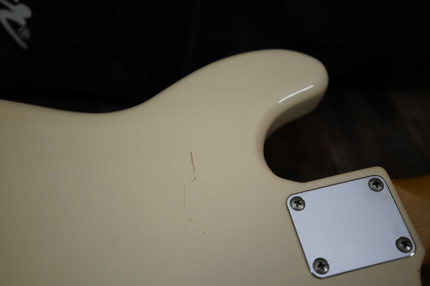 Fender PB-70 Precision P Bass 70s Reissue MIJ 1999 Vintage White CIJ Crafted in Japan Rosewood Board