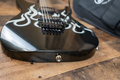 Squier Showmaster HH Ghost Flame Black Metallic / White Flame Locking Tremolo Rare Model