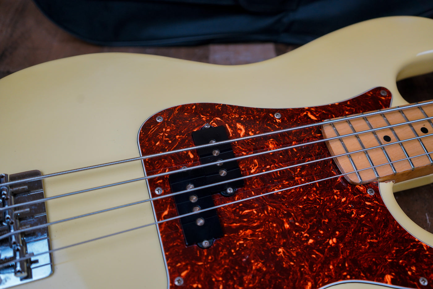 Schecter P Bass 1992 4 String Precision Style Vintage White Made in Japan MIJ W/ Bag