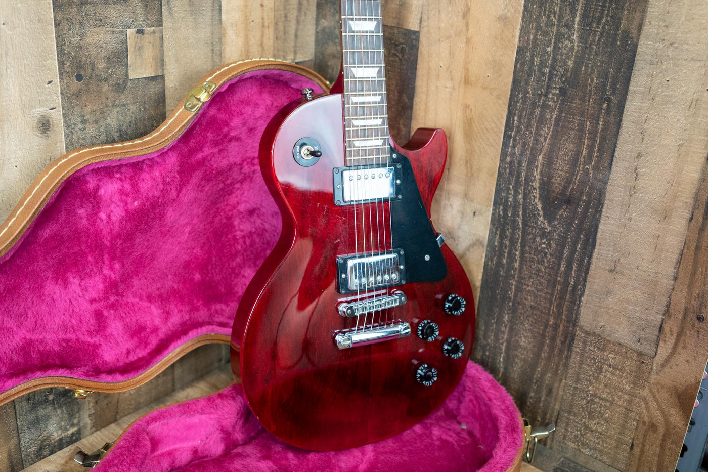 Gibson Les Paul Studio 2001 Wine Red w/ OHSC
