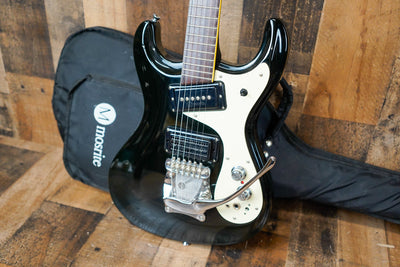 Mosrite The Ventures Avenger Built in Amplifier Black Made in Japan MIJ